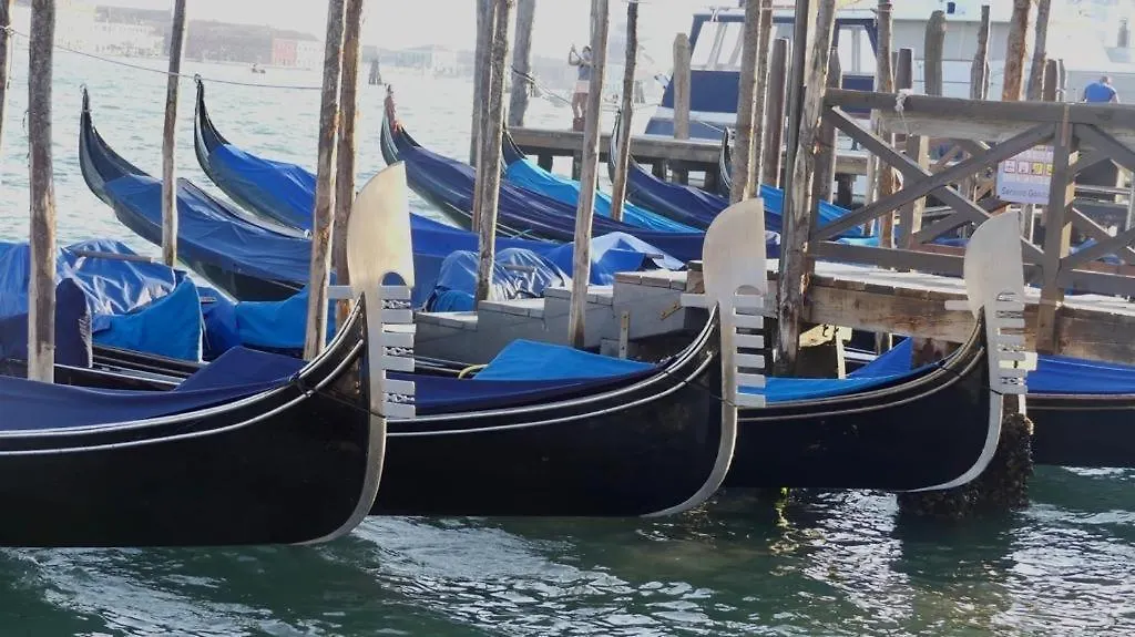 Locanda Antico Casin Venice Hotel